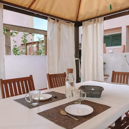 Supertubos Holiday home *