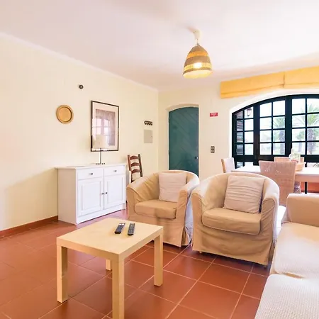 Supertubos Holiday home *